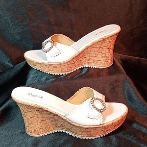 Qupid Slides Beautiful